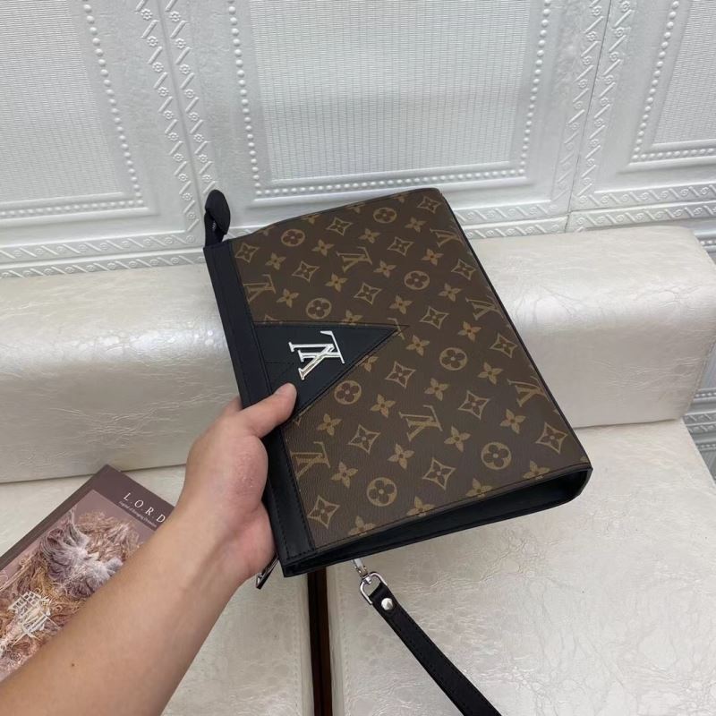 Mens Louis Vuitton Clutch Bags